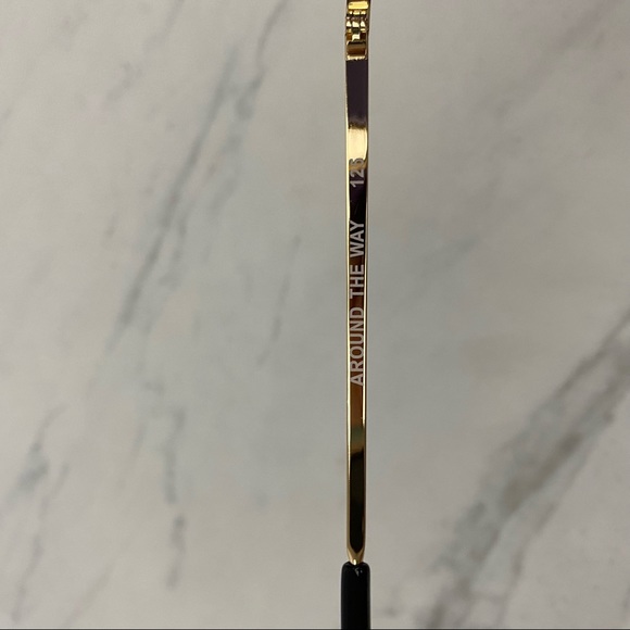 Quay Australia • Around the Way Sunglasses - Picture 6 of 8